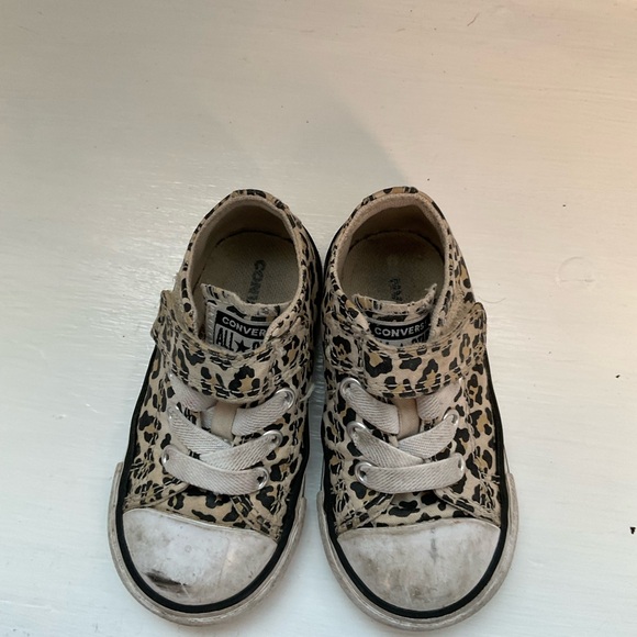 Toddler cheetah Converse - Picture 2 of 6